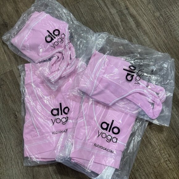 ALO Yoga Set - Picture 9 of 11